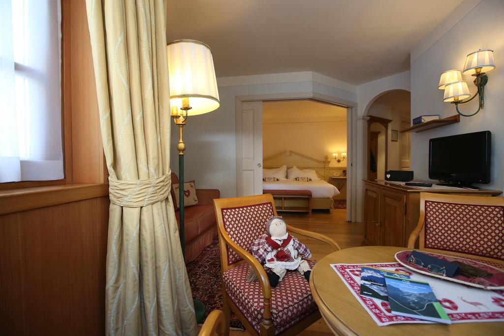 Alpen Suite Hotel Madonna di Campiglio Exterior photo