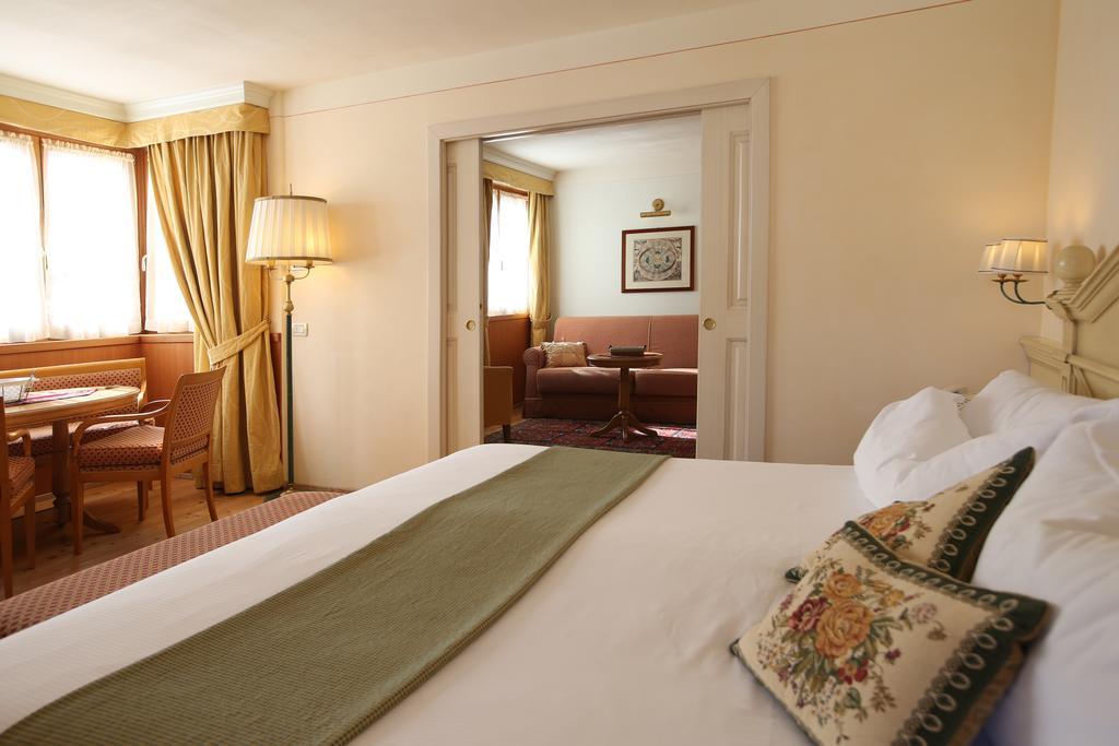 Alpen Suite Hotel Madonna di Campiglio Exterior photo