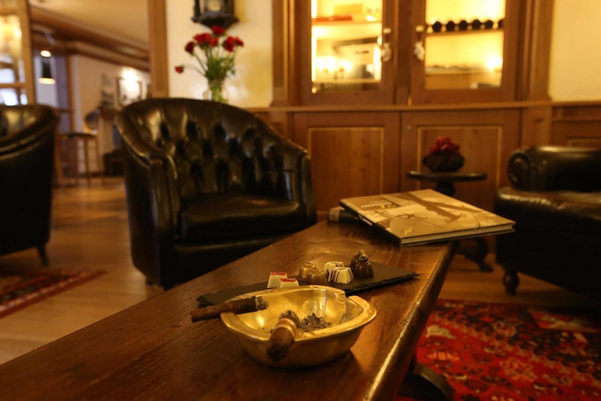 Alpen Suite Hotel Madonna di Campiglio Exterior photo