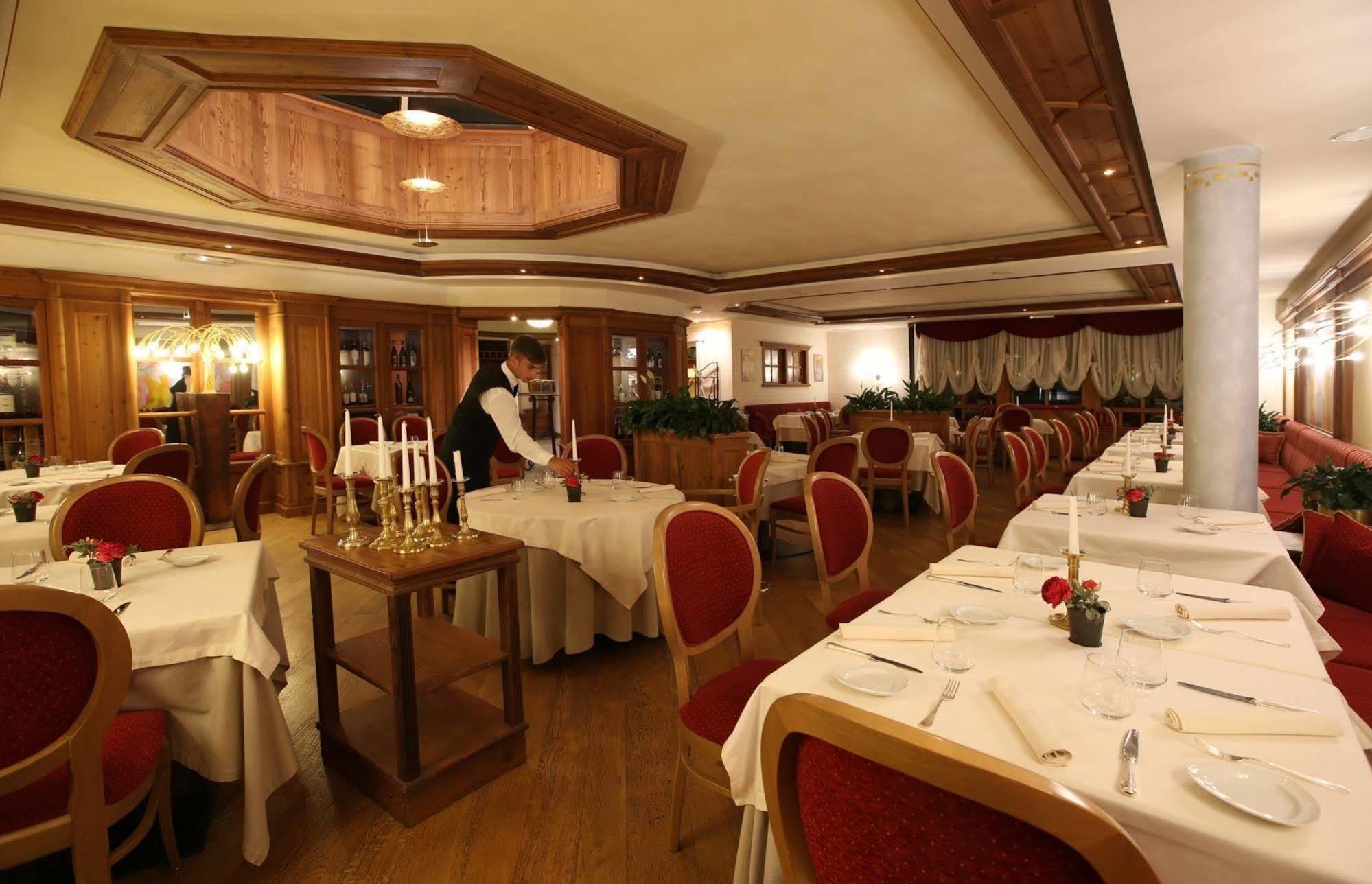 Alpen Suite Hotel Madonna di Campiglio Exterior photo